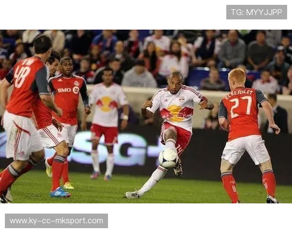 一日英超动向:阿森纳10连胜势不可挡,孙兴慜式进球再现托特纳姆 一日英超动向:阿森纳10连胜势不可挡,孙兴慜式进球再现托特纳姆