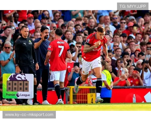 曼联读秒绝平二次反转！更衣室口风突变高呼霍伊伦回归